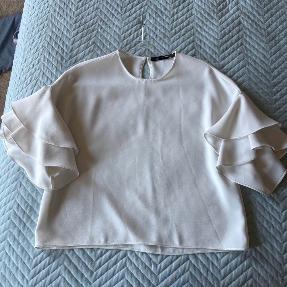 Zara Ivory Ruffle 3/4 Sleeve Blouse Top